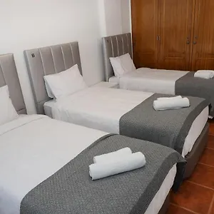 Host Lissabon